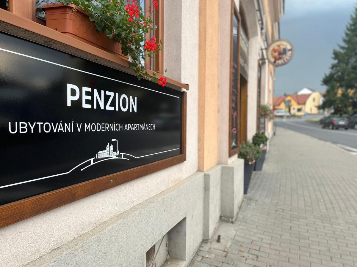 Penzion A Restaurace Zamecka Vratnica Vizovice Εξωτερικό φωτογραφία